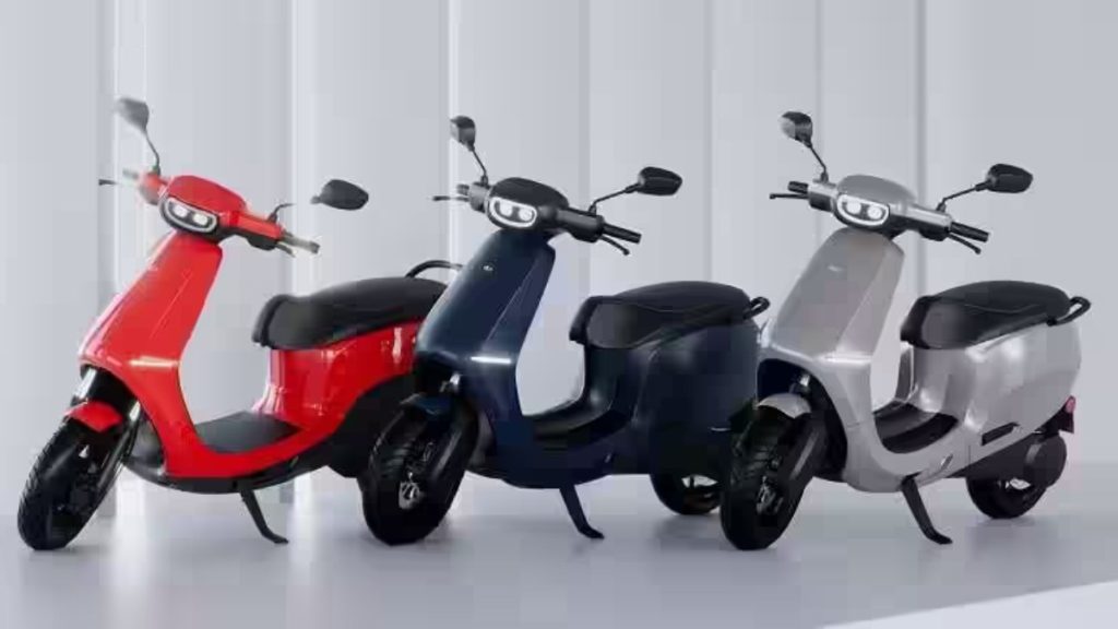 OLA का ग्राहकों को बड़ा गिफ्ट! इलेक्ट्रिक स्कूटरों की कीमतों में की भारी गिरावट