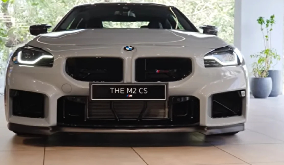 भारत में दमदार इंजन और प्रीमियम फीचर्स के साथ लॉन्च हुई BMW M2 CS