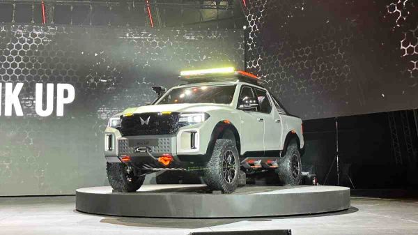 Mahindra Scorpio N आधारित Pickup Truck भारत की सड़कों पर स्पॉट, 15 अगस्त को हो सकता है बड़ा एलान!