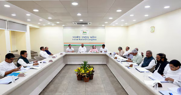 केंद्रीय चुनाव समिति की बैठक में निर्णय कांग्रेस की 70 सीटों पर मुहर