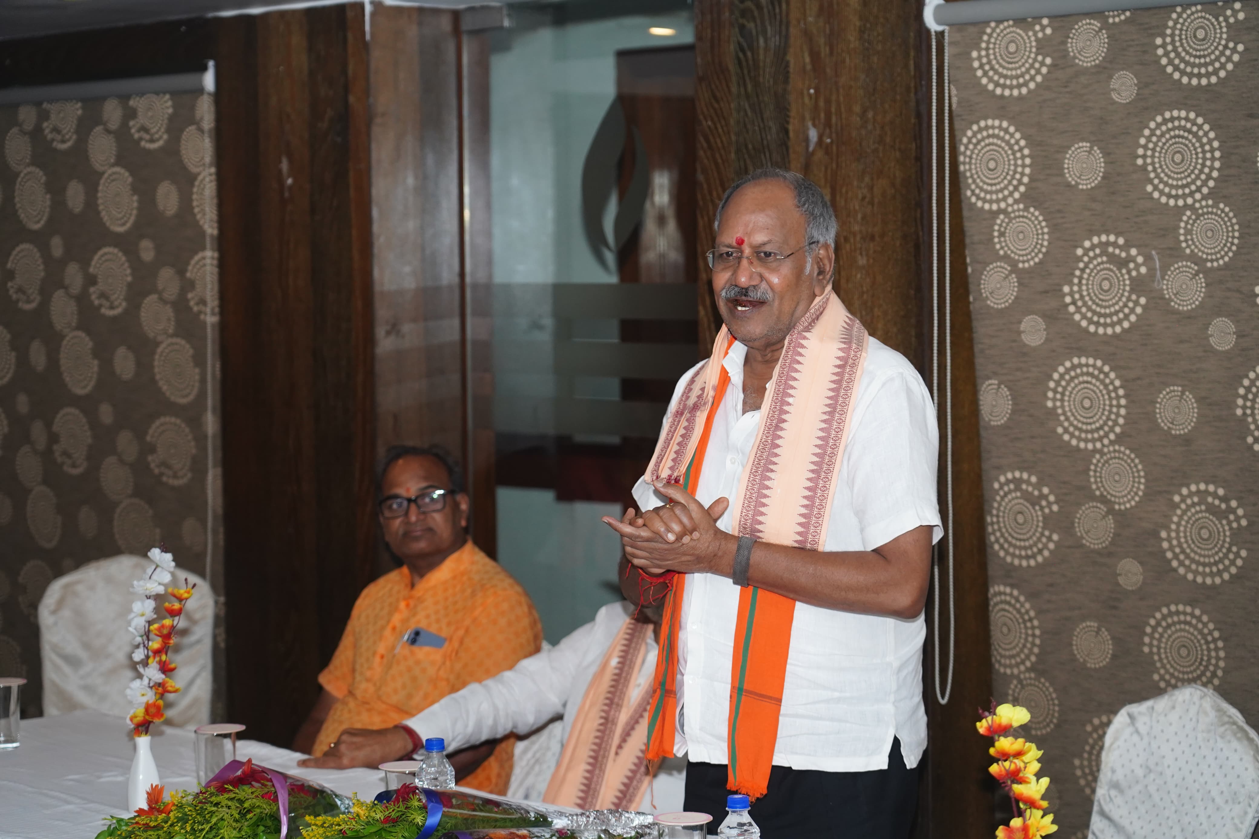 अनुगुल में व्यापारी से मिले बृजमोहन अग्रवाल ओडिशा की आर्थिक प्रगति के लिए भाजपा को जिताने की अपील