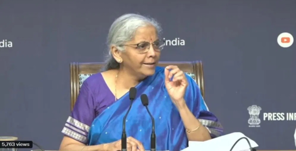 जीएसटी काउंसिल की बैठक में बड़ा फैसला, अब सिर्फ दो टैक्स स्लैब रहेंगे