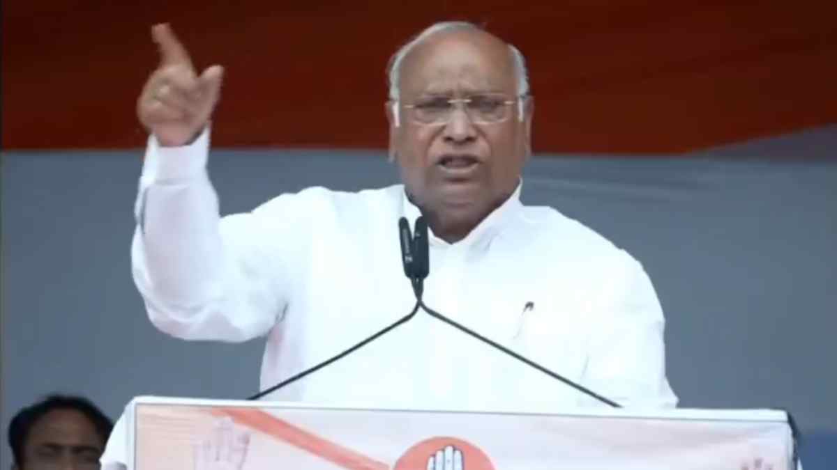 आतंकी नहीं आतंकित बोला था&hellip;कांग्रेस अध्यक्ष खड़गे ने PM मोदी को &lsquo;आतंकवादी&rsquo; कहने के बाद दी सफाई