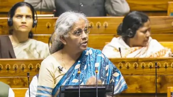 टैक्स स्लैब से लेकर महिला और किसान तक, बजट में किसके लिए क्या ऐलान