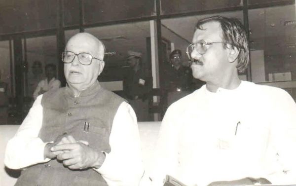 आडवाणी जी को भारत रत्न की घोषणा पर बृजमोहन ने कहा ,जनभावनाओं का हुआ सम्मान,धन्यवाद मोदी जी