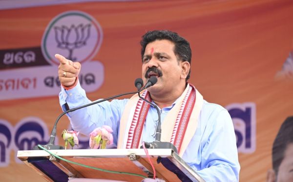 डिप्टी सीएम विजय शर्मा ने ओडिशा में किया रोड शो, विशाल चुनावी सभा में जनता से की अपील, कहा- 