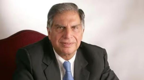 नहीं रहे जाने माने उद्योगपति रतन टाटा, मुंबई के कैंडी अस्पताल में ली अंतिम सांस, देश में शोक की लहर