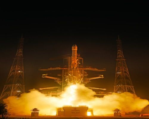 ISRO ने रचा इतिहास: 100वें मिशन की सफल लॉन्चिंग, GSLV-F15 रॉकेट से NVS-02 सैटेलाइट का किया प्रक्षेपण