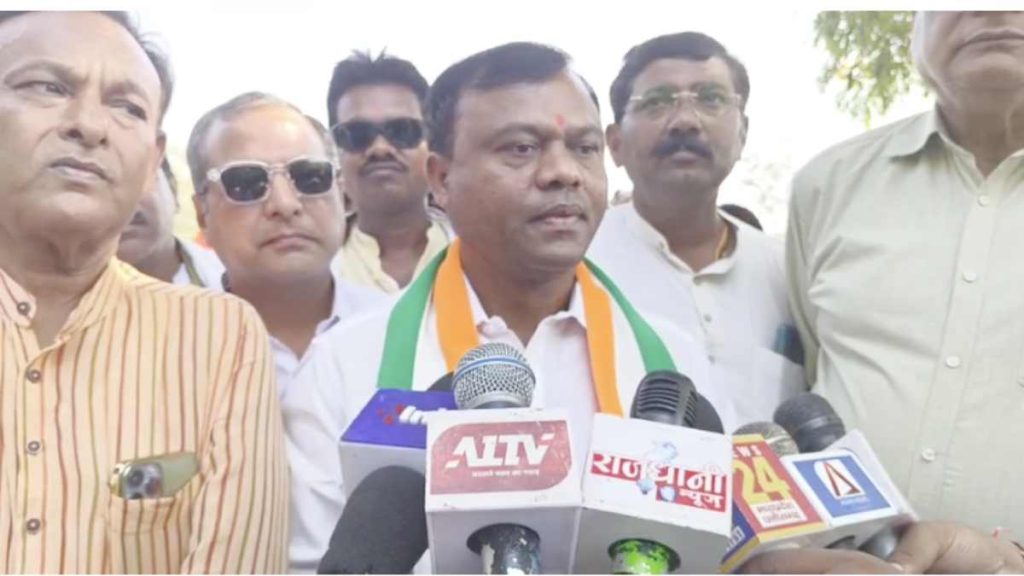 PCC चीफ दीपक बैज का भाजपा सरकार पर प्रहार, कहा &ndash; मोदी और साय सरकार के खिलाफ एंटी इनकंबेसी की लहर, हर चीजों में सांय-सांय कर रहे कटौती