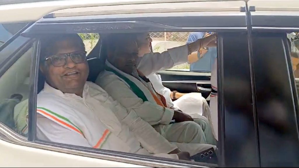 जैतखाम विवाद : आगजनी की जांच करने कांग्रेस की समिति बलौदाबाजार रवाना, PCC अध्यक्ष को सौंपेगी रिपोर्ट&hellip;