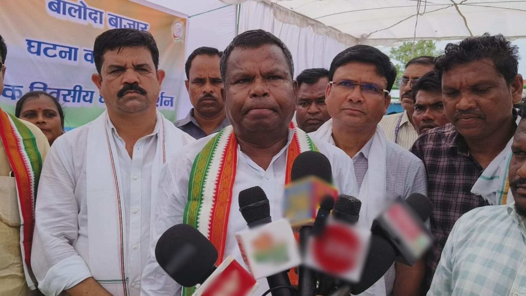 बलौदाबाजार हिंसा: पूर्व मंत्री लखमा ने BJP पर साधा निशाना, कहा-