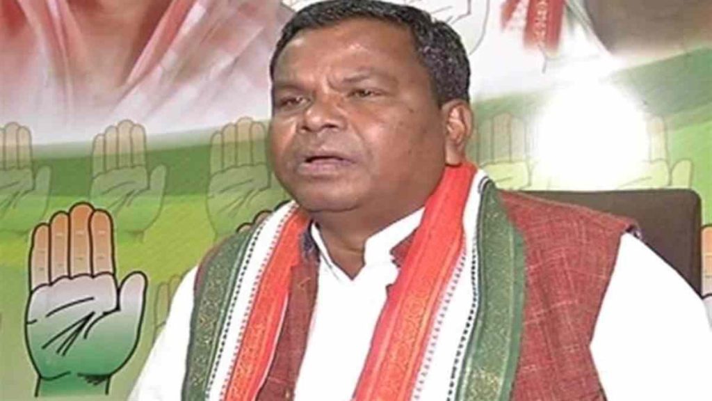 राहुल गांधी को लेकर पूर्व मंत्री लखमा ने दिया बड़ा बयान, प्रदेश में बढ़ते क्राइम पर बोले &ndash; अपराधों का गढ़ बन रहा छत्तीसगढ़