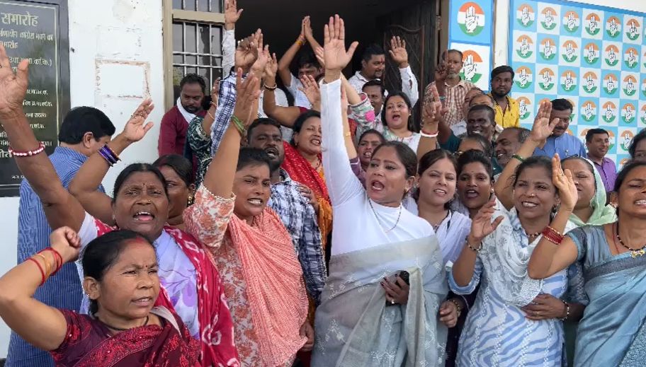 रायपुर दक्षिण उपचुनाव : बैज के सामने ढेबर समर्थकों का शक्ति प्रदर्शन, मांगी टिकट