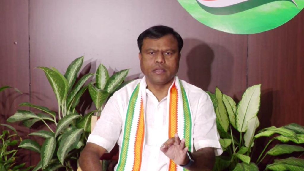 विधायक देवेंद्र यादव को पुलिस नोटिस पर दीपक बैज ने दी चेतावनी, कहा-