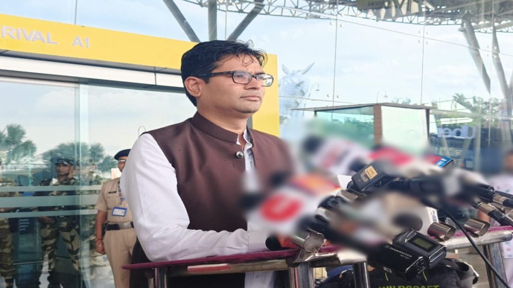 झारखंड दौरे से लौटे​ वित्तमंत्री चौधरी, देवेंद्र यादव को बिहार का प्रभारी बनाए जाने पर कसा तंज, कही ये बात