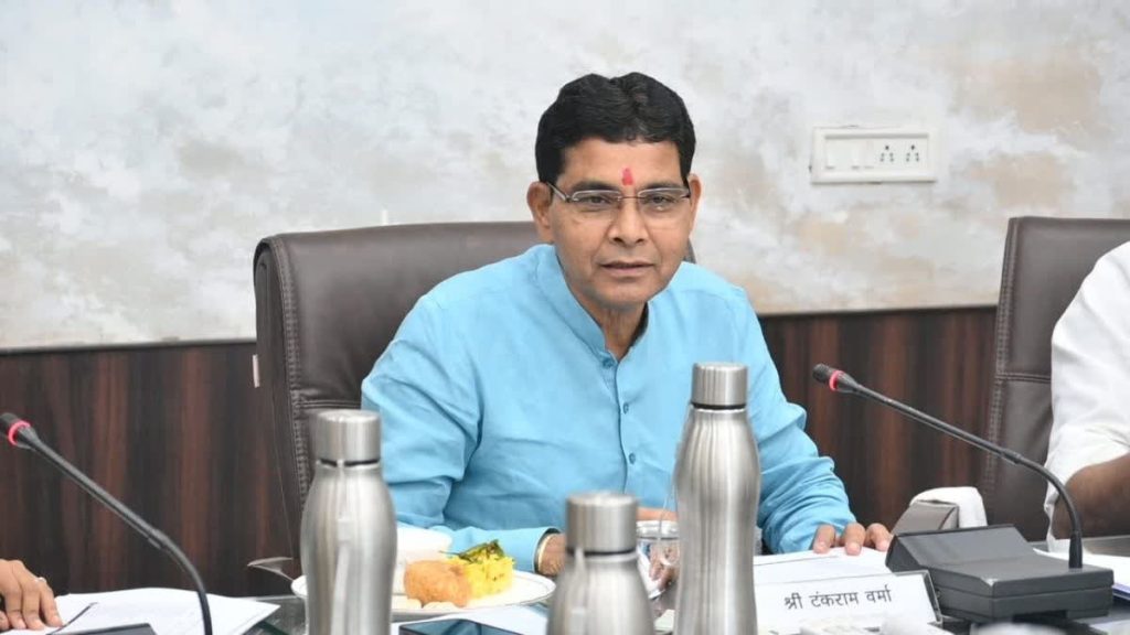 खेल अलंकरण को लेकर मंत्री टंकराम वर्मा ने विपक्ष पर साधा निशाना, कहा-तत्कालीन कांग्रेस सरकार ने अलंकरण समारोह को बंद कर दिया था