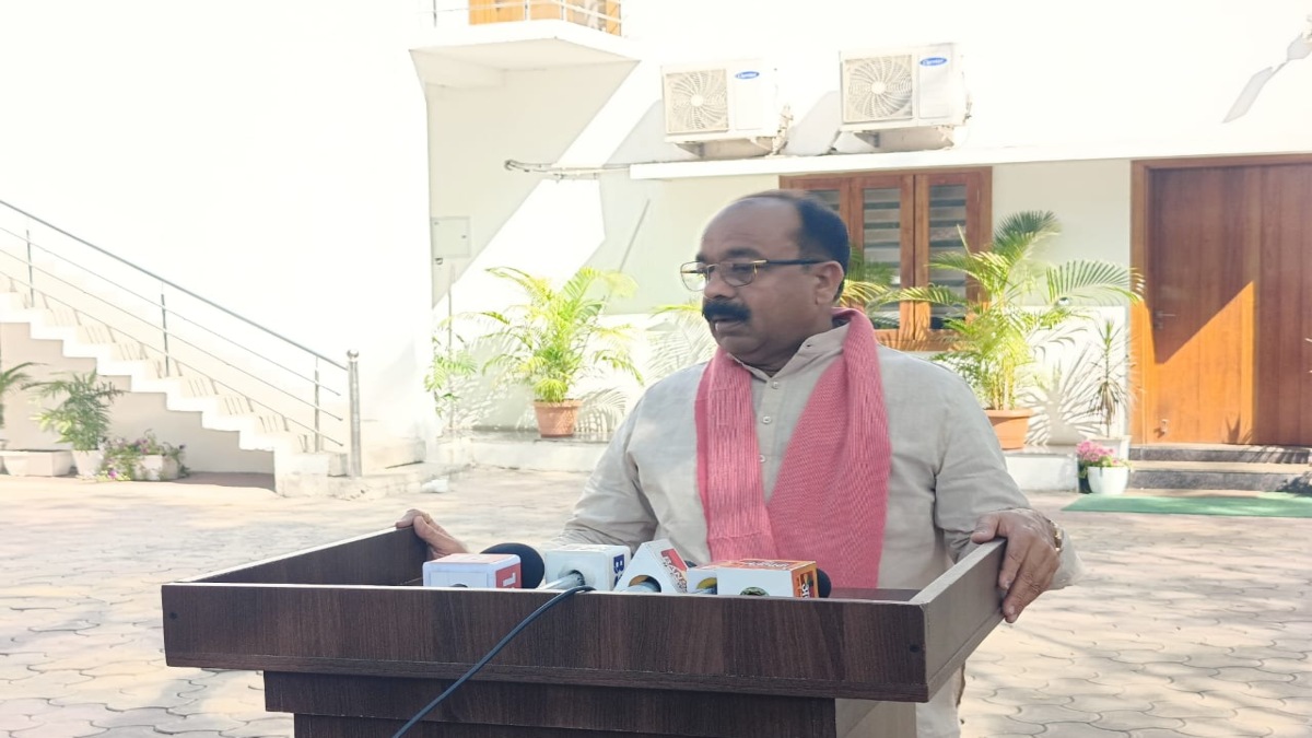 रायपुर-विशाखापट्टनम एक्सप्रेसवे घोटाले पर राजनीति: डिप्टी सीएम अरुण साव ने कांग्रेस पर कसा तंज, बोले- किसकी नाक के नीचे हुआ यह सब