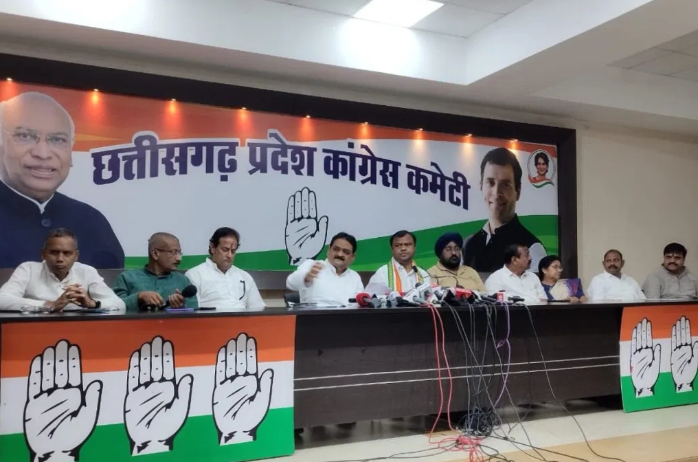 पीसीसी अध्यक्ष दीपक बैज का ने भाजपा सरकार पर लगाया बड़ा आरोप &ndash; छत्तीसगढ़ से 5 लाख गाय गायब ! 40 गायों की मौत भूख से हुई