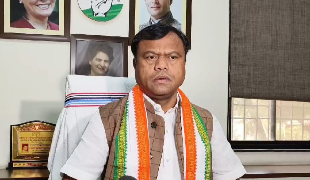 पीसीसी चीफ दीपक बैज ने की सरकार की नीतियों की आलोचना