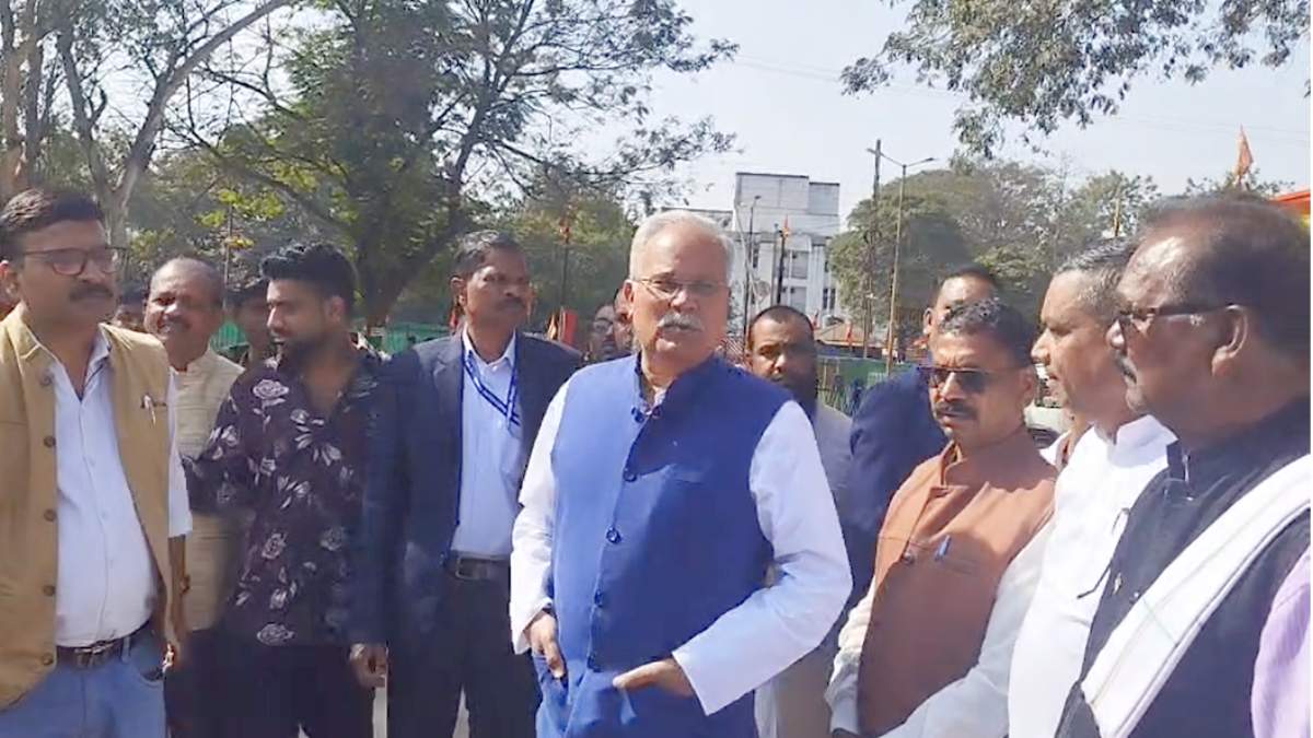 सेंट्रल जेल में कवासी लखमा से मिले भूपेश बघेल, ED-EOW कार्रवाई पर सवाल; VB-G RAM G को लेकर BJP पर साधा निशाना