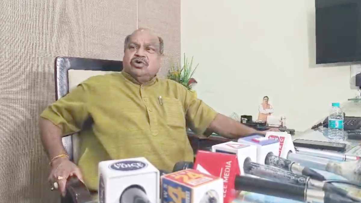 DEO ऑफिस में आगजनी मामले पर विधायक पुरंदर मिश्रा ने दिया बड़ा बयान, कहा &ndash; 