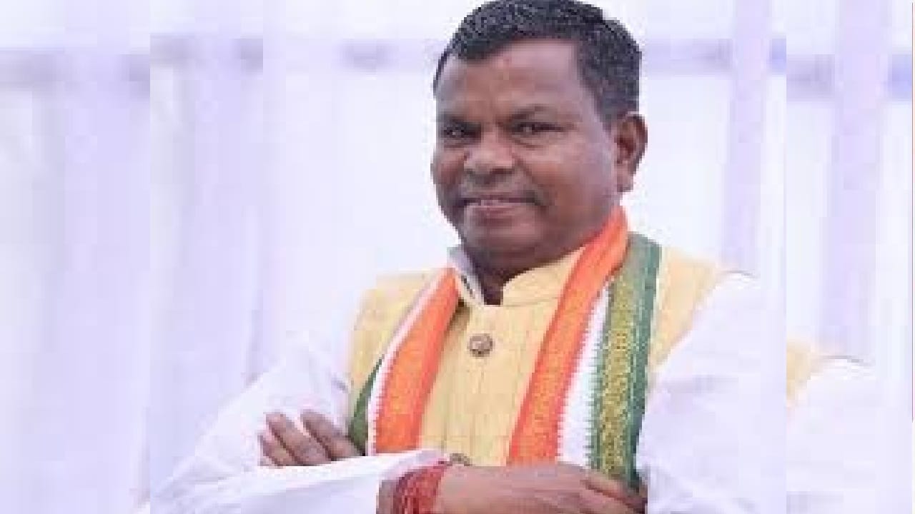 "शराब घोटाले में लखमा की रिहाई पर विजय शर्मा का तंज&mdash;भूपेश सरकार के घोटालों में मंत्री बने बलि का बकरा"