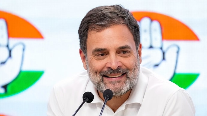 ईंधन कीमतों में बढ़ोतरी पर कांग्रेस का केंद्र पर वार, राहुल बोले- जनता से होगी वसूली