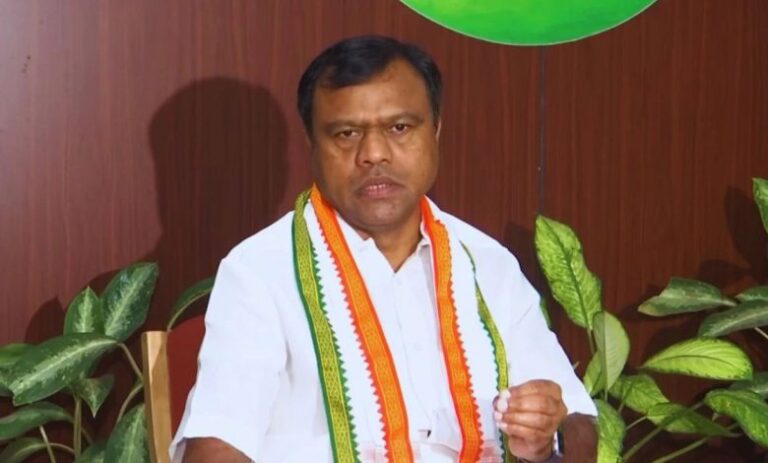 दिल्ली दौरे से लौटे पीसीसी चीफ दीपक बैज, संगठन विस्तार और भाजपा सरकार पर साधा निशाना