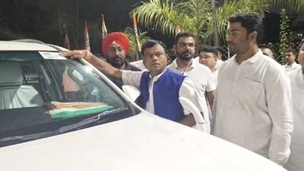 भारत जोड़ो न्याय यात्रा : प्रचार प्रसार के लिए चलाया जा रहा स्टिकर कैंपेन