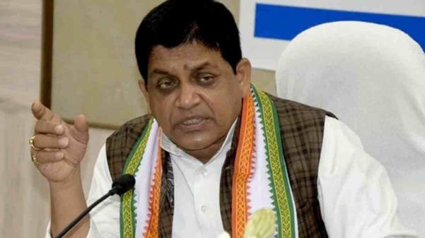 सामुदायिक भवन में कब्जा मामले में पूर्व मंत्री की सफाई : डहरिया ने कहा &ndash;