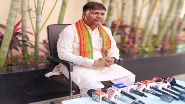 मंत्री कश्यप का कांग्रेस को चुनौती, कहा &ndash; किसी एक सीट पर जीतकर बताएं कांग्रेसी