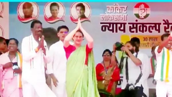 बालोद में गरजीं प्रियंका गांधी, PM मोदी और भाजपा पर हमला बोलते हुए पूछे ये तीखे सवाल