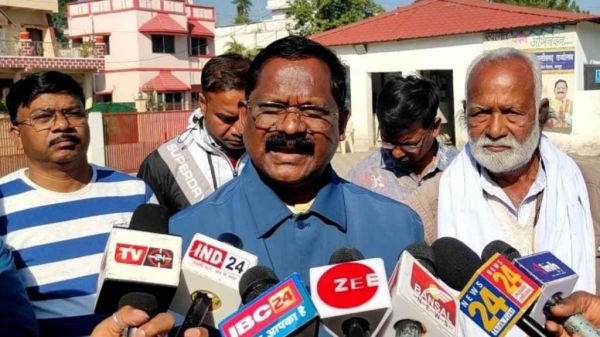 पूर्व मंत्री अमरजीत भगत का सरकार पर गंभीर आरोप, कहा- नक्सली बताकर आदिवासियों को मार रहे&hellip;