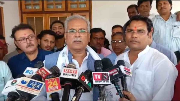 पूर्व सीएम भूपेश बघेल ने कहा &ndash; एक साल में सरकार की कोई उपलब्धि नहीं, अजय चंद्राकर दिल्ली के चक्कर लगा लिए पर कोई सुनवाई नहीं हो रही&hellip;