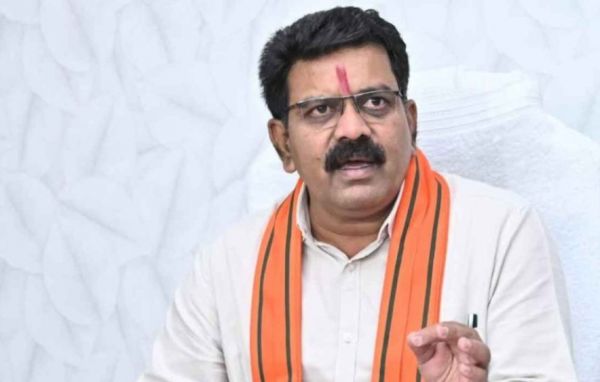 EVM में गड़बड़ी के आरोपों पर बिफरे डिप्टी सीएम शर्मा, कहा- जहां कांग्रेस की हुई जीत, वहां ईवीएम कैसे हो गई ठीक