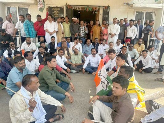 हनुमान जी के अपमान का आरोप: कांग्रेस ने पीएम मोदी और जर्मन चांसलर के खिलाफ एफआईआर की मांग की