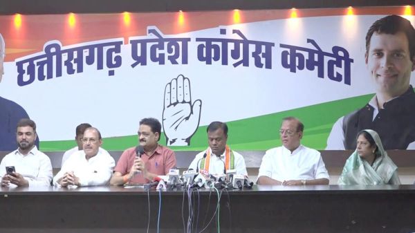नकटी बुलडोजर कार्रवाई पर गरमाई सियासत, दीपक बैज बोले- गरीबों का घर तोड़कर विधायक कॉलोनी मंजूर नहीं