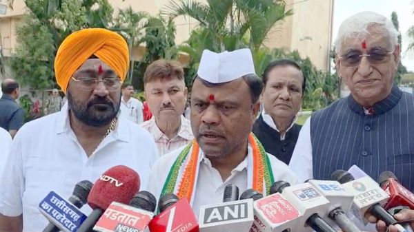 कांग्रेस में गुटबाजी पर पीसीसी चीफ दीपक बैज का पलटवार, बोले- BJP का बनाया हुआ है नैरेटिव