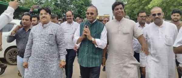 वायरल वीडियो विवाद पहुंचा कोर्ट, अजय चंद्राकर ने सुप्रिया श्रीनेत और नेहा सिंह राठौर के खिलाफ दायर की मानहानि याचिका