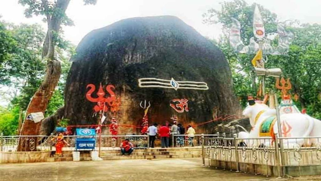 छत्तीसगढ़ में है दुनिया का सबसे बड़ा शिवलिंग, हर साल बढ़ रहा आकार