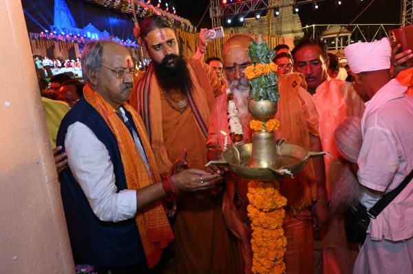 भव्य गंगा आरती के साथ राजिम कुंभ कल्प 2024 का हुआ शुभारंभ