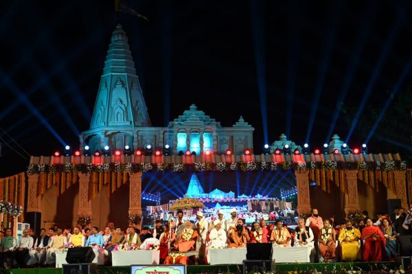 भव्य गंगा आरती के साथ राजिम कुंभ कल्प 2024 का हुआ शुभारंभ