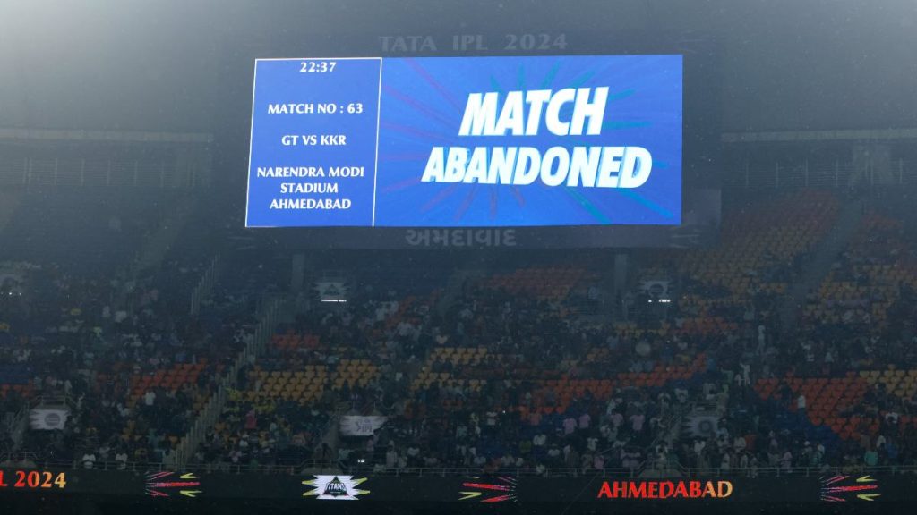 बारिश में धुल गया गुजरात और कोलकाता का मैच, दोनों टीमों को मिले 1-1 पॉइंट्स, प्लेऑफ की रेस से बाहर हुई शुभमन ब्रिगेड