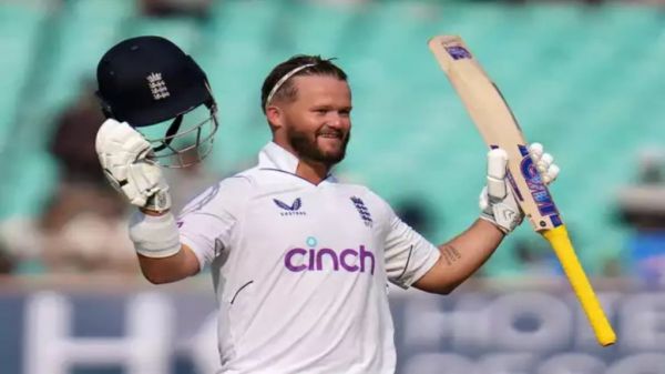 बेन डकेट ने भारतीय गेंदबाजों की जमकर लगाई क्लास, इंडिया के खिलाफ जड़ा पहला शतक