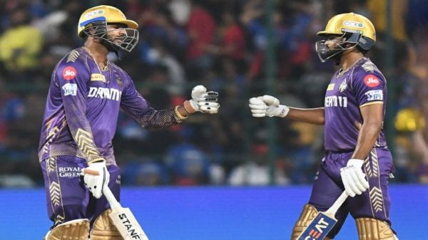 फाइनल में पहुंची कोलकाता, हैदराबाद को 8 विकेट से दी शिकस्त