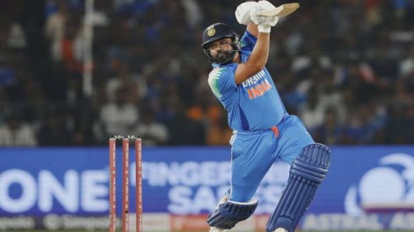 कटक में &lsquo;हिटमैन&rsquo; ने मचाई तबाही, बना डाले 2 महारिकॉर्ड, क्रिस गेल का रिकॉर्ड टूटा&hellip;