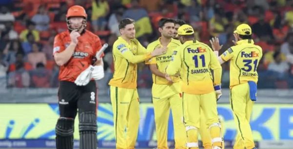 हैदराबाद से हारकर भी अंक तालिका में ऊपर चढ़ी चेन्नई सुपर किंग्स, नेट रन रेट ने दिया साथ