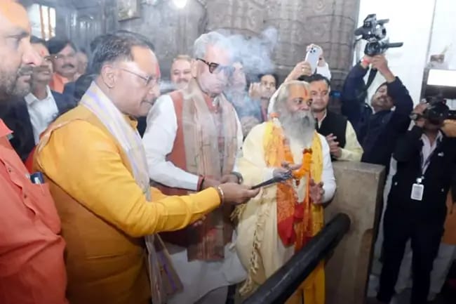 श्री रामलला प्राण प्रतिष्ठा के अवसर पर मुख्यमंत्री साय ने भगवान नर नारायण मंदिर में किया दर्शन