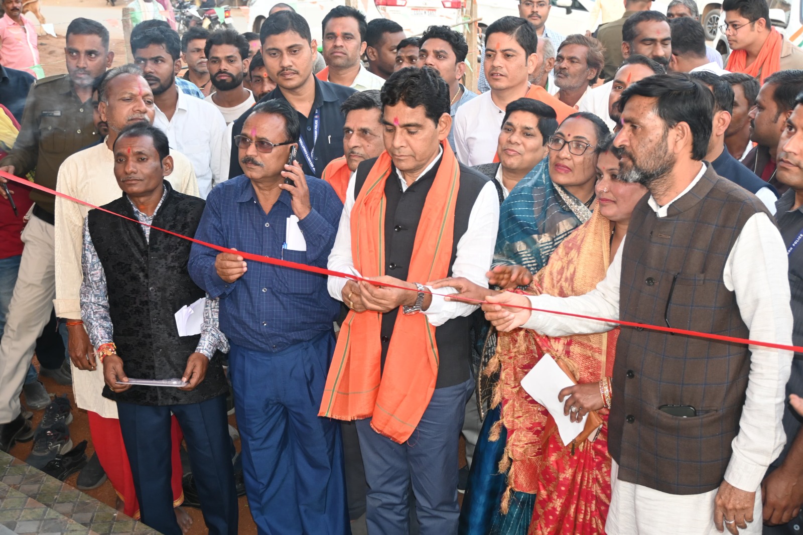 राजस्व मंत्री ने सुहेला में तहसील कार्यालय का भूमिपूजन एवं विभिन्न निर्माण कार्यों का लोकार्पण किया