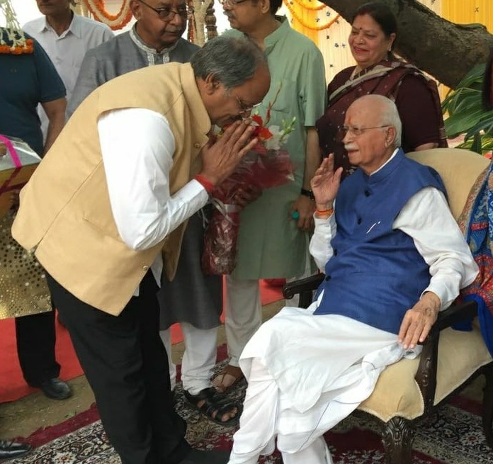 लालकृष्ण आडवाणी को भारत रत्न दिए जाने के मोदी सरकार के निर्णय का बृजमोहन ने किया स्वागत